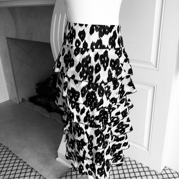 Worth Collection Blue, Black, and White Ikat Ruffled Skirt Size 8 - Picture 3 of 10